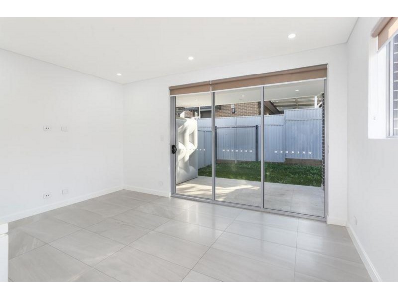 27 Villiers Road, Merrylands NSW 2160